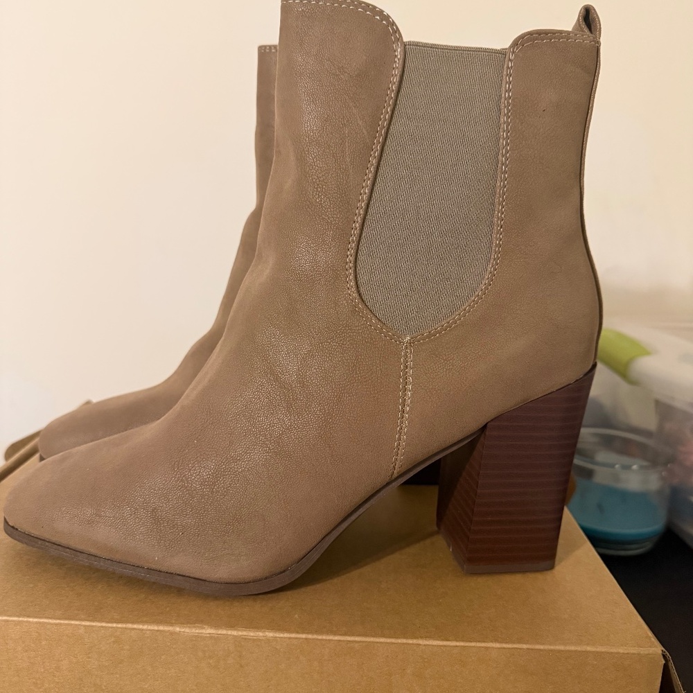 Taupe Chelsea Ankle Boots Block Heel Pointed Toe. Size 12. Never Been Worn.